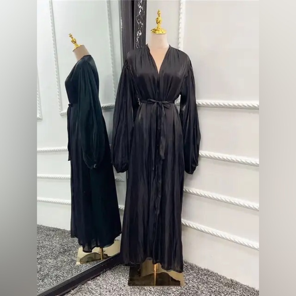 Black Aaliyah Abaya